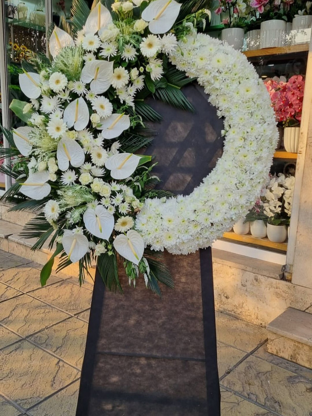 گل آرایی و تاج گل ترحیم